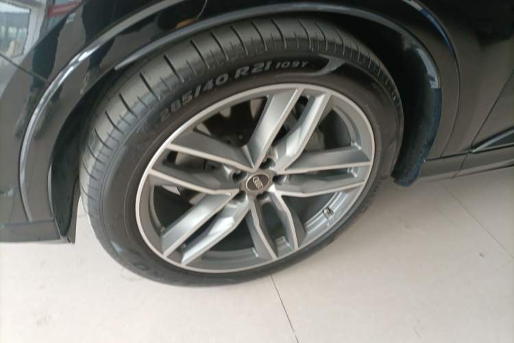 Used Audi Q7 2024 55 TFSI quattro S line Sport model
