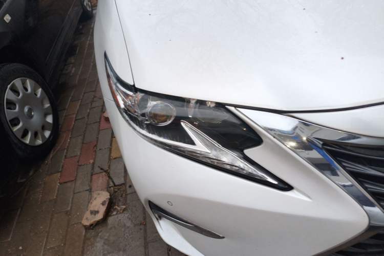 Used Lexus ES 2016 200 Midnight Special Limited Edition
