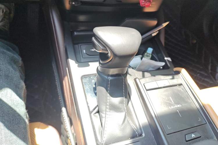 Used Lexus ES 2018 200 Luxury Edition China V Standard Gear Lever