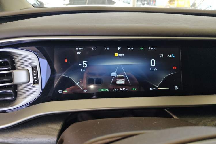 Used Denza D9 2024 DM-i 980 Four-Wheel Drive Prestige Model
