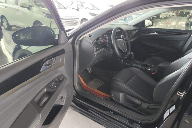 Used Volkswagen Passat 2020 Revised Version 280TSI Business Edition China VI Standard
