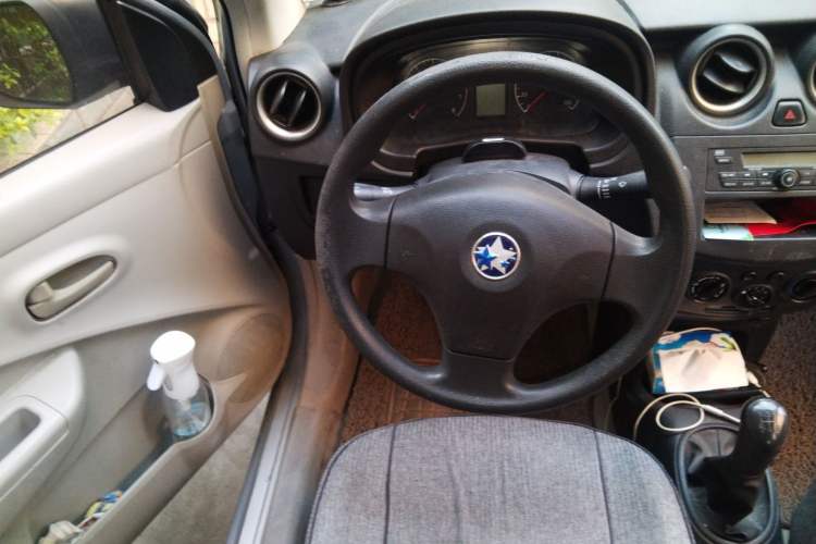 Used Venucia R30 2014 1.2L Manual Enjoyment Edition