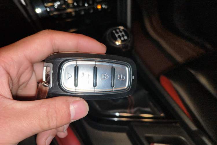 Used Venucia D60 2018 1.6L Manual Smart Connect Elite Edition