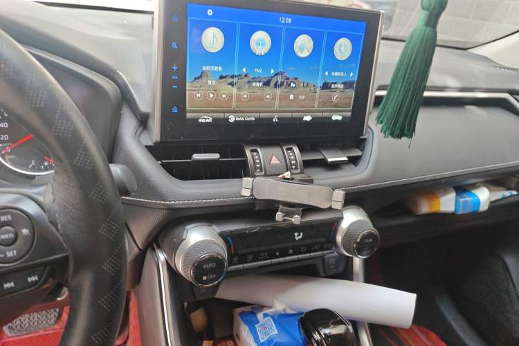 Used Toyota Wildlander 2022 2.0L CVT 4x4 Luxury PLUS Edition
