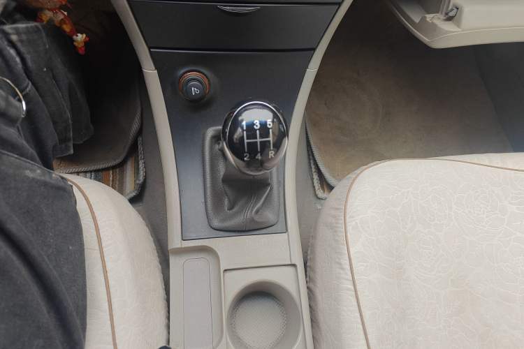 Used Geely Auto Vision 2013 1.5L Manual Comfort Model
