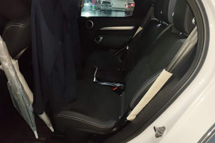 Used Land Rover Discovery 2021 360 PS R-Dynamic S
