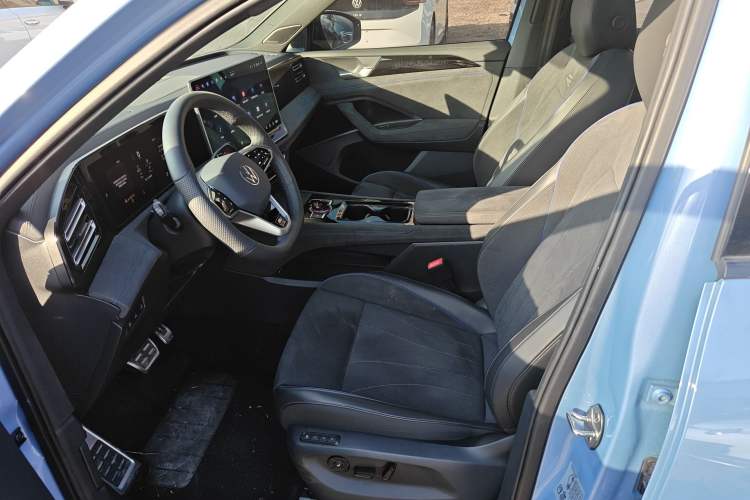 Used Volkswagen Tiguan L 2024 PRO 380TSI Four-Wheel Drive R-Line Prestige Edition
