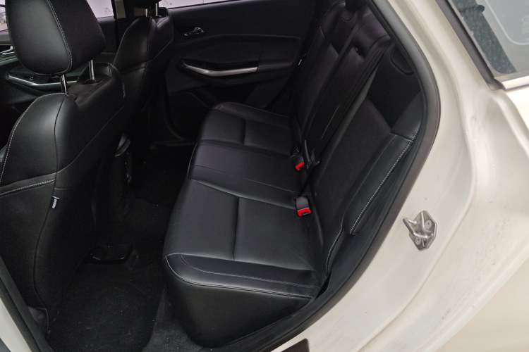 Used Ford Escort 2015 1.5L Automatic Fashion Model
