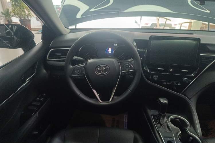 Used Toyota Camry 2021 2.0G Luxury Edition