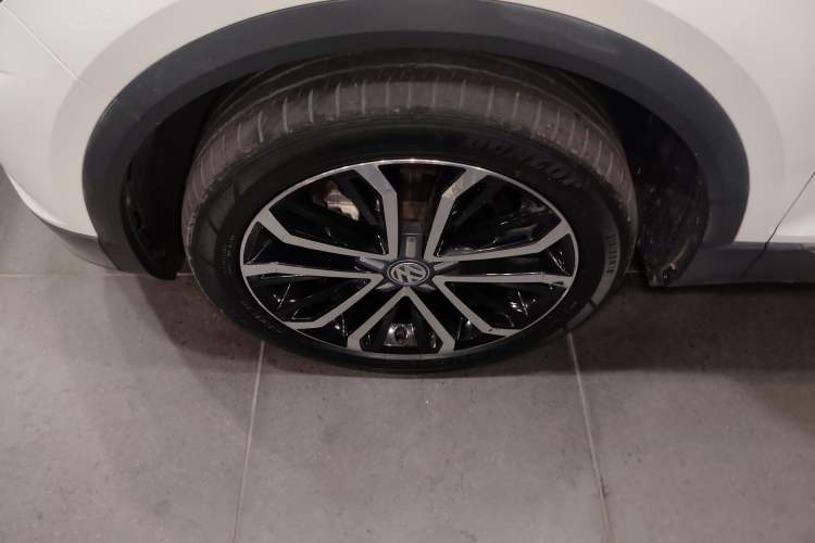 Used Volkswagen T-ROC 2020 280TSI DSG Two-Wheel Drive Comfort Version Left Front Wheel Hub