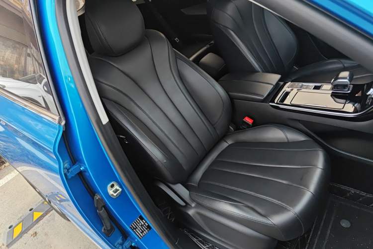 Used Roewe RX5 MAX 2019 300TGI Automatic 4G Connect Luxury Edition
