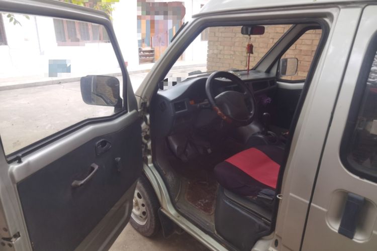 Used Wuling Zhiguang 2010 1.0L New Version Practical Edition with Short Body Driver Seat