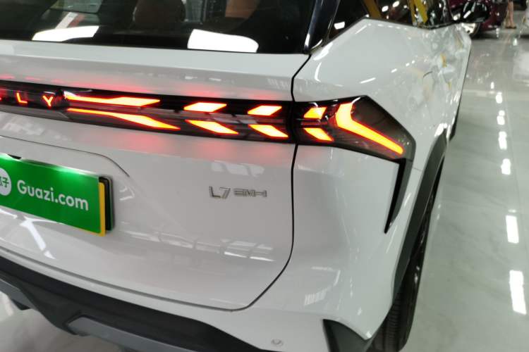 Used Geely Galaxy L7 2025 EM-i 115km Exploration+ Edition
