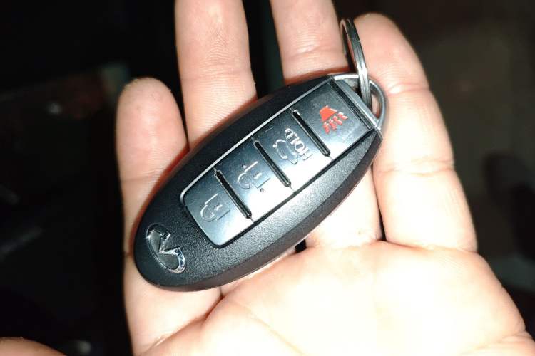 Used Infiniti Q70 2013 Q70L 2.5L Comfort Edition Vehicle Key