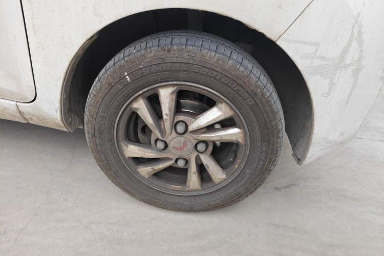 Used Wuling Hongguang MINIEV 2020 Freedom Version Lithium Iron Phosphate Right Front Wheel Hub