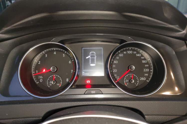 Used Volkswagen Golf 2017 1.6L Automatic Comfort Million-Vehicle Anniversary Edition
