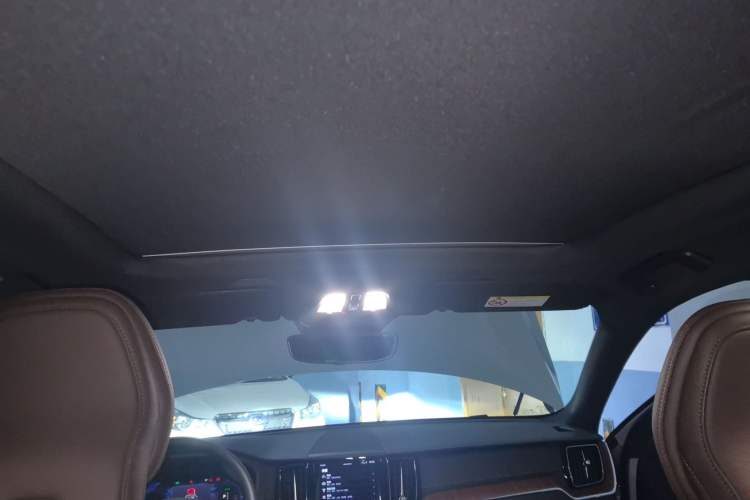 Used Volvo XC60 New Energy 2023 T8 Plug-in Hybrid Long-Range All-Wheel Drive Smart & Luxurious Enjoyment Edition Headliner