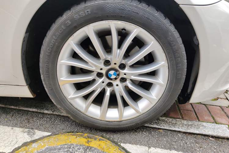 Used BMW 5 Series 2014 525Li Luxury Design Package
