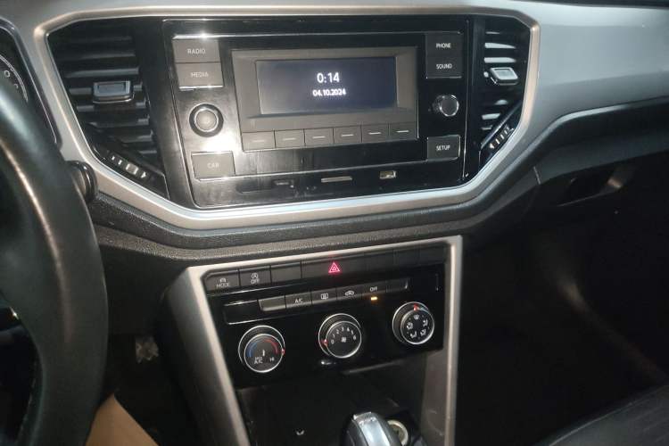 Used Volkswagen T-ROC 2021 280TSI DSG Two-Wheel Drive Elite Connect Edition
