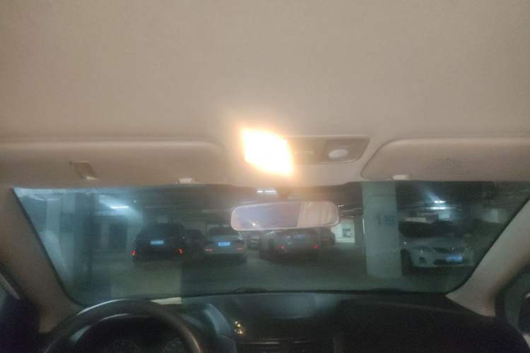 Used Hyundai Verna (older generation) 2014 1.4L Manual Smart GLS Trim Headliner