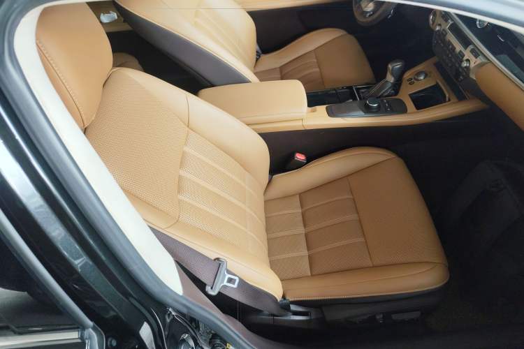 Used Lexus ES 2015 200 Elite Edition Right Front Seat