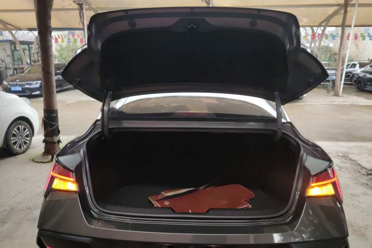 Used Hyundai Elantra 2023 1.5L CVT LUX Prestige Edition Trunk