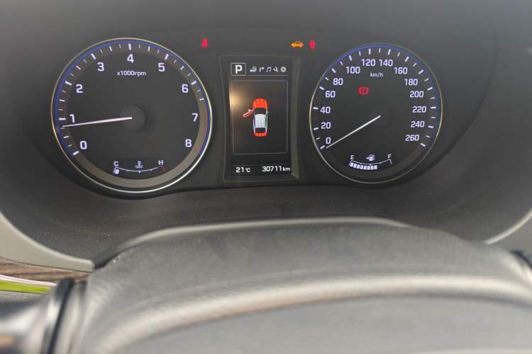 Used Hyundai Mistra 2016 1.6T Automatic Flagship TOP Model Odometer Close Up