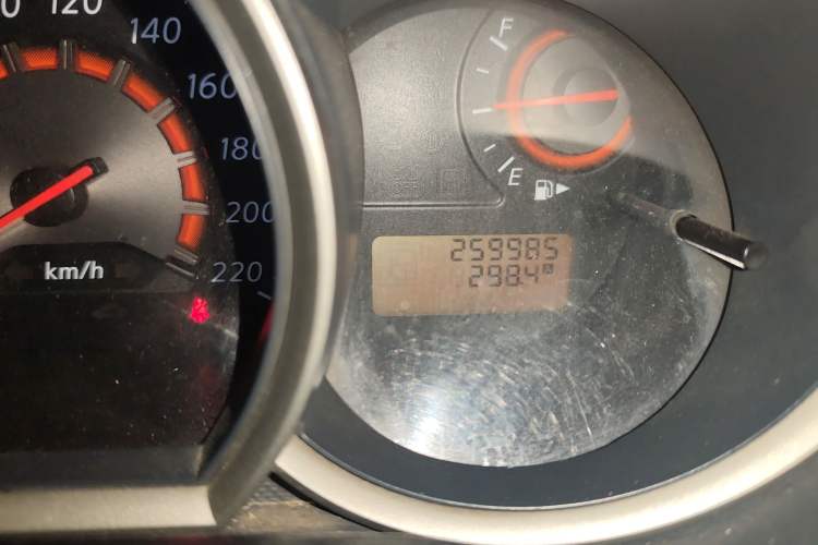 Used Nissan Sylphy 2016 Classic 1.6XE Manual Comfort Edition Odometer Close Up