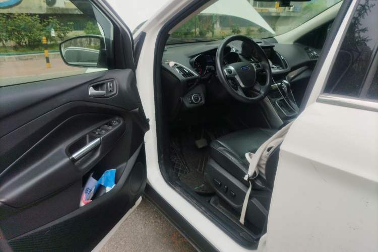 Used Ford Kuga 2015 2.0L GTDi Four-Wheel Drive Prestige Model Driver Seat