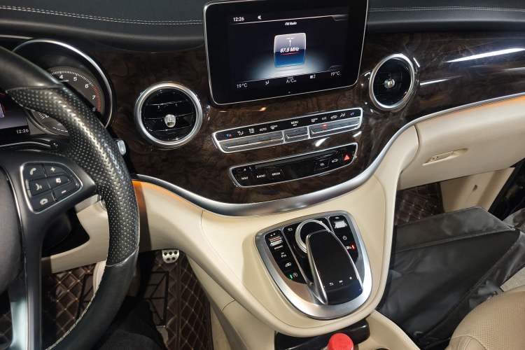 Used Mercedes-Benz V-Class 2017 V 260 Prestige Edition