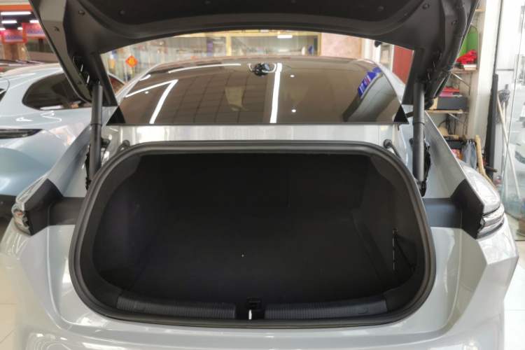 Used Nio ET5 2022 75 kWh