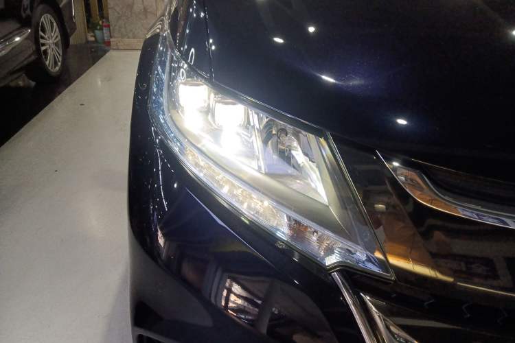 Used Honda Odyssey 2021 2.0L Rui·Luxury Edition Right Front Headlight