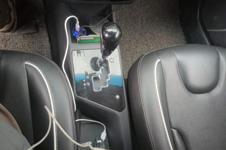 Used JAC Group Refine S2 2015 1.5L CVT Luxury Smart Version