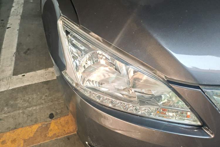 Used Nissan Sylphy 2012 1.6 XL CVT Luxury Edition Right Front Headlight