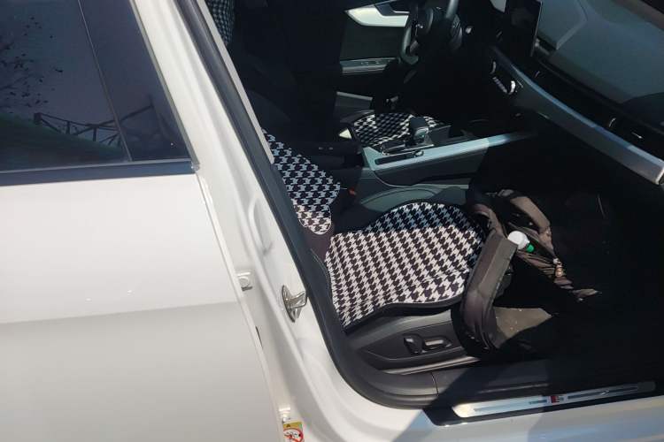 Used Audi A4L 2022 40 TFSI Luxury Dynamic Model