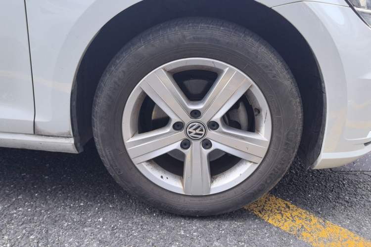 Used Volkswagen Golf 2018 1.6L Manual Fashion Edition