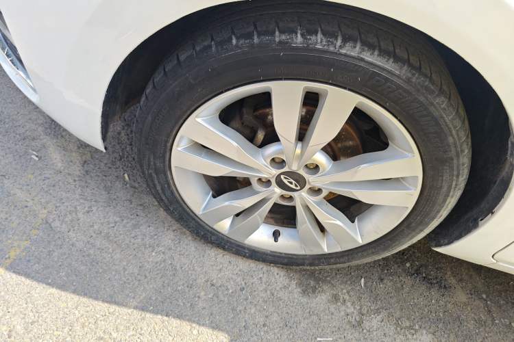 Used Chery Arrizo 5 2017 1.5L Manual Lingchao Edition Left Front Wheel Hub