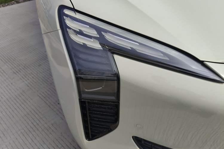 Used Hongqi EH7 2024 690 Pro Exterior 3