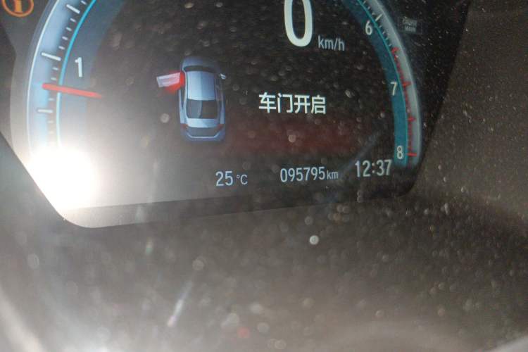 Used Honda Civic 2016 220TURBO CVT Prestige Edition Odometer Close Up