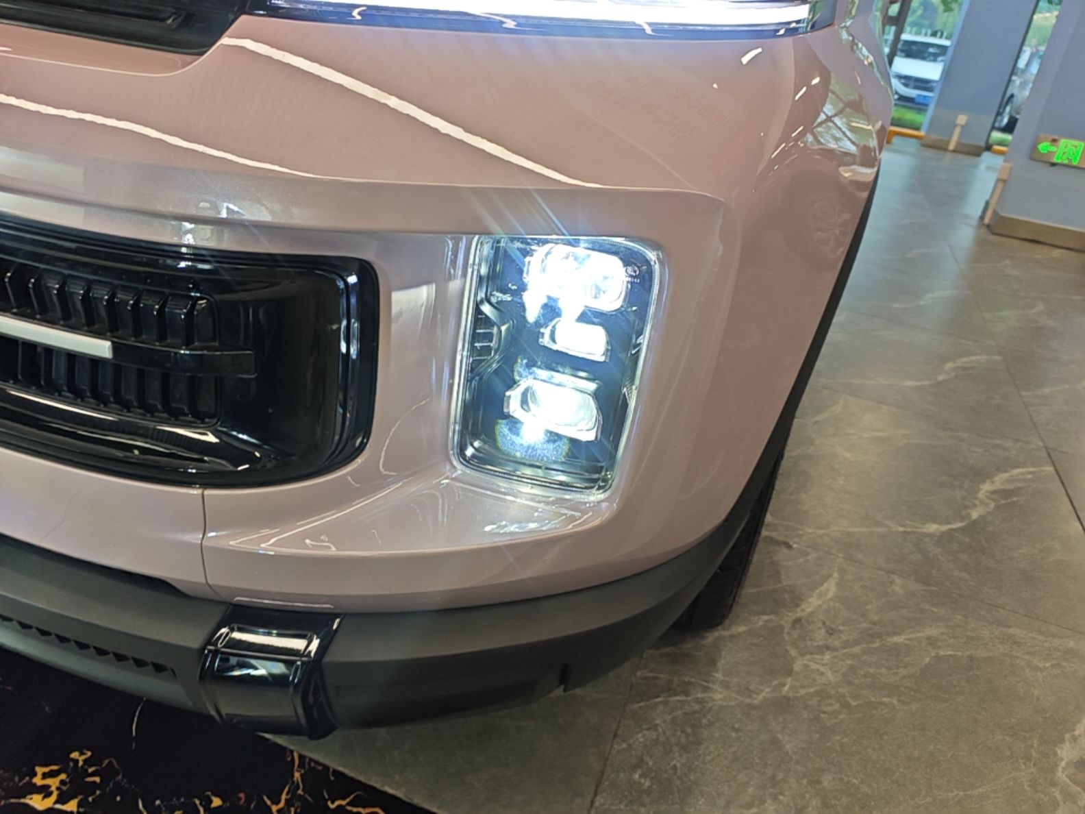 Geely Auto icon 2026 Model Chocolate 1.5TD Pure & Refined Edition — снимка 8