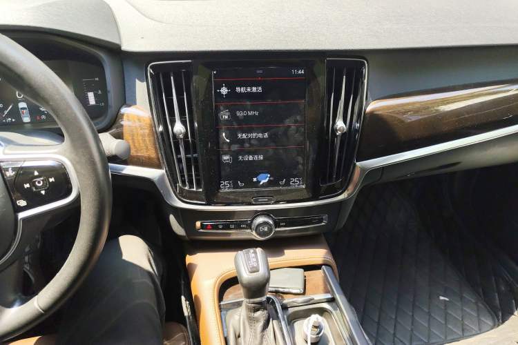 Used Volvo S90 2018 T4 Zhiyuan Edition Audio And AC Panel