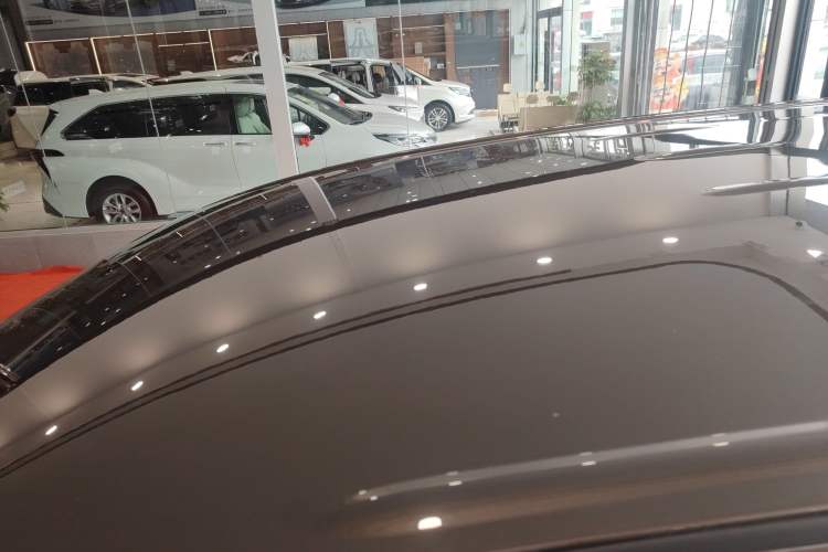 Used Buick GL8 2023 Land Executive Class Comfort Model
