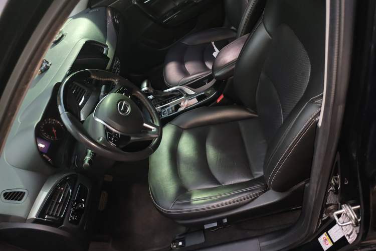 Used GAC Trumpchi GA6 2016 235T DCT Elite Edition Left Front Seat