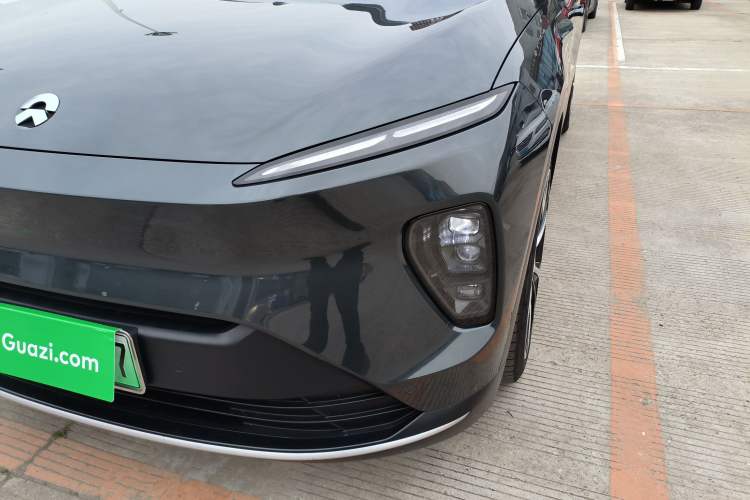 Used Nio ES8 2024 75 kWh Executive Edition Left Front Headlight