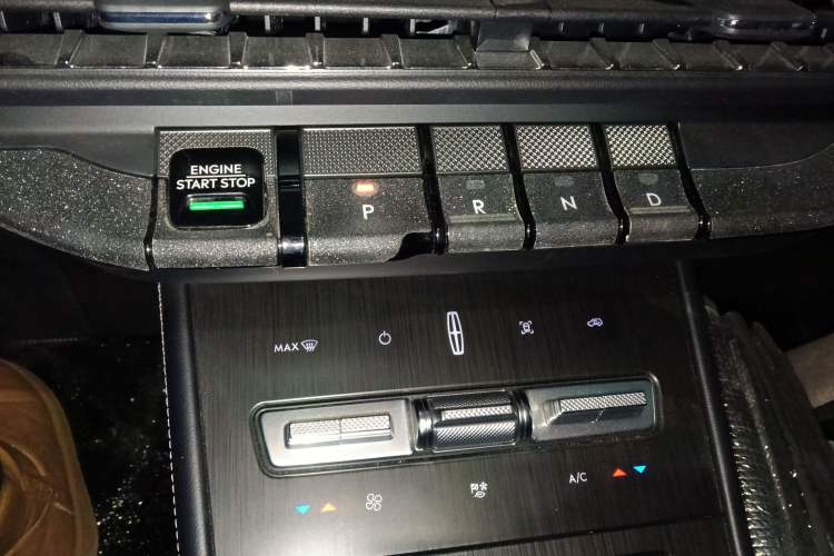 Used Lincoln Corsair 2024 1.5T Two-Wheel Drive Deluxe Hybrid Version
