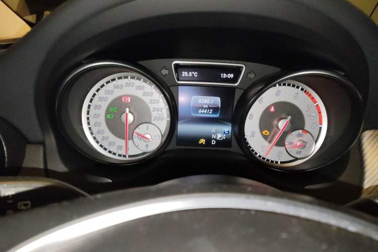 Used Mercedes-Benz GLA 2016 GLA 220 4MATIC Fashion Edition Instrument Cluster