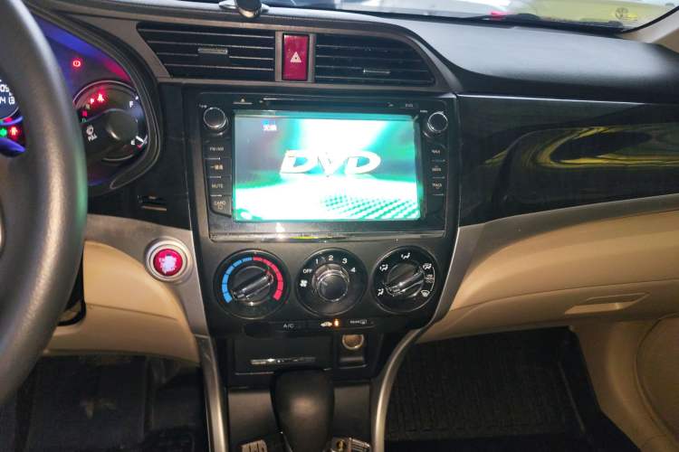 Used Honda Crider 2013 1.8L automatic luxury edition
