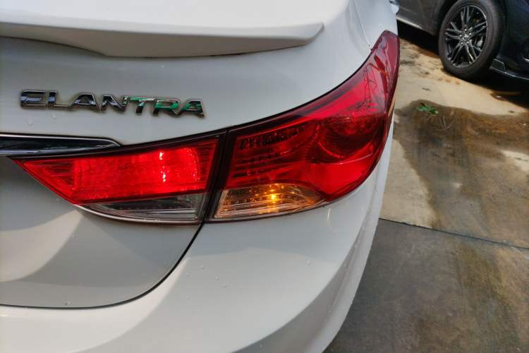 Used Hyundai Elantra (5th Generation / Langdong) 2015 1.6L Automatic Luxury Model Right Rear Taillight