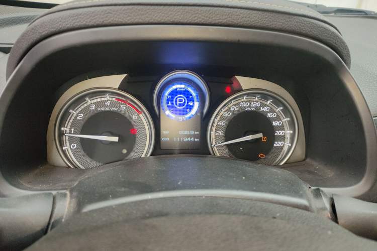 Used Isuzu D-MAX 2020 1.9T Two-Wheel Drive Automatic Comfort Edition China VI Standard RZ4E Hi-Power