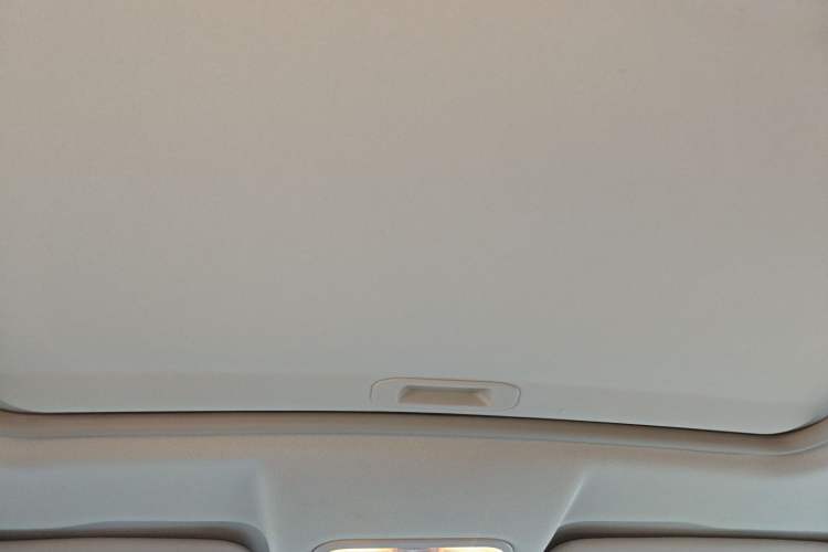 Used Landian E5 2023 1.5L DE-i 100KM Comfort Edition 7-Seater Headliner